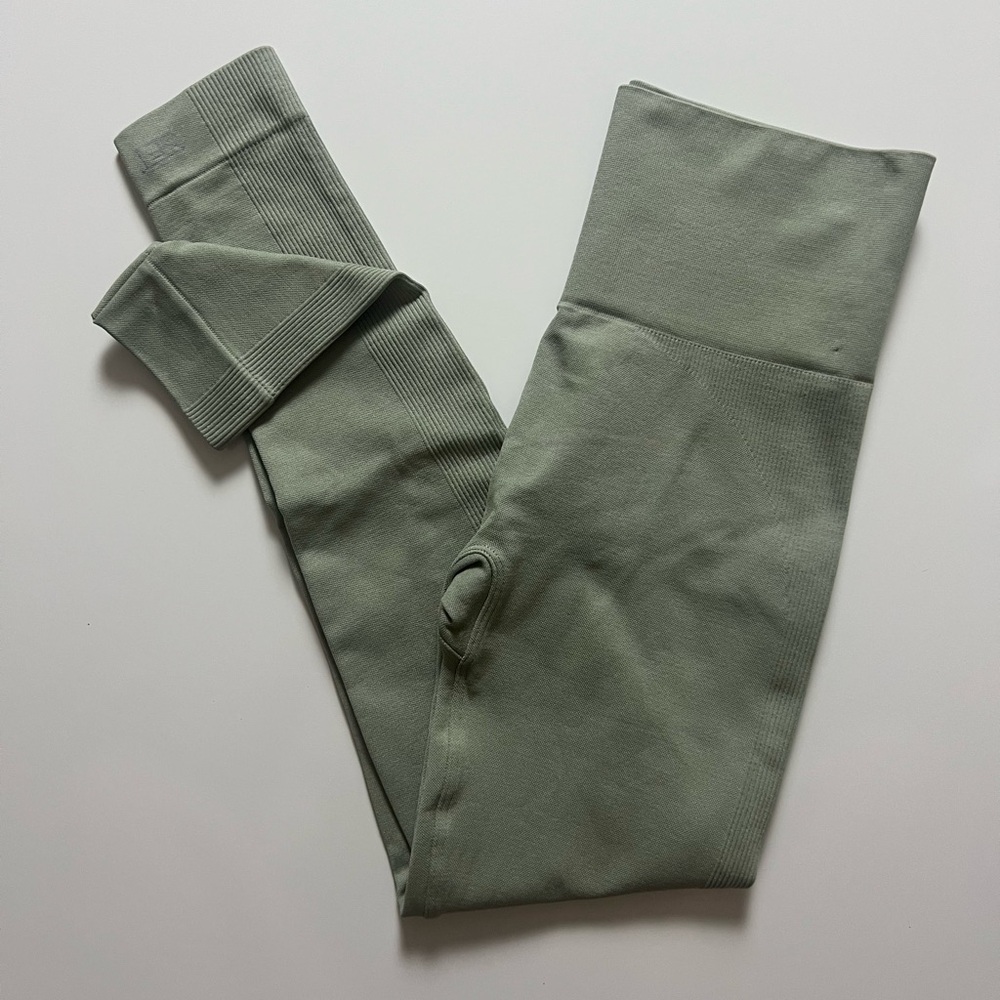SET Active Olive Leggings